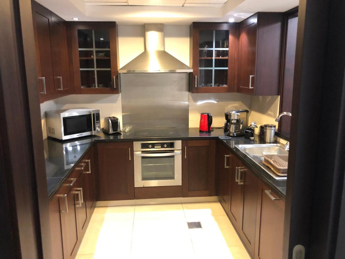 Downtown Boulevard One Bedroom Apt In 29 Blvd غرفة وصالة Burj & Fountain View Master Bedroom Plus 2 Single Beds In Living Room Dubái Exterior foto