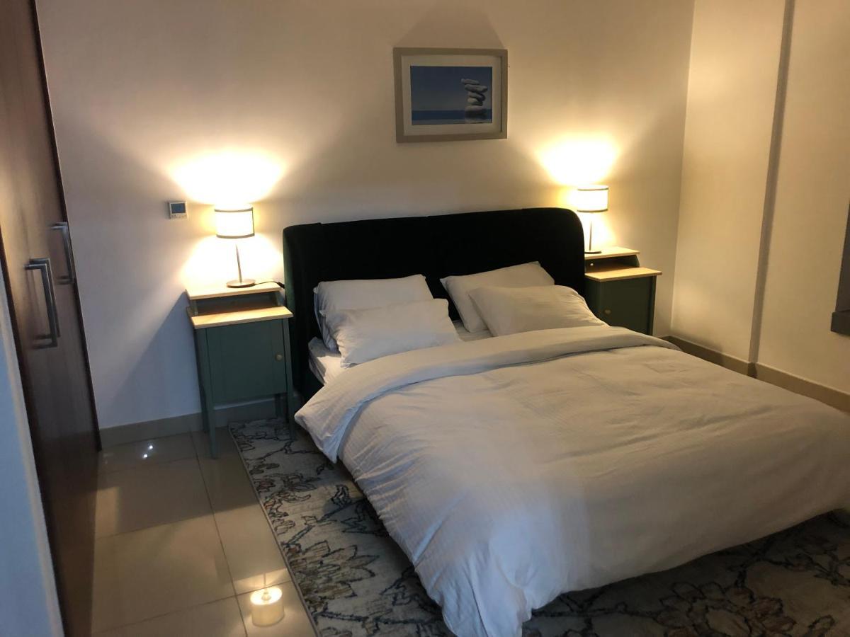 Downtown Boulevard One Bedroom Apt In 29 Blvd غرفة وصالة Burj & Fountain View Master Bedroom Plus 2 Single Beds In Living Room Dubái Exterior foto