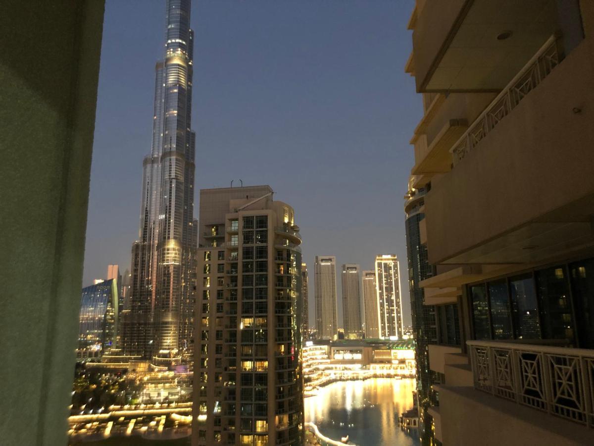 Downtown Boulevard One Bedroom Apt In 29 Blvd غرفة وصالة Burj & Fountain View Master Bedroom Plus 2 Single Beds In Living Room Dubái Exterior foto