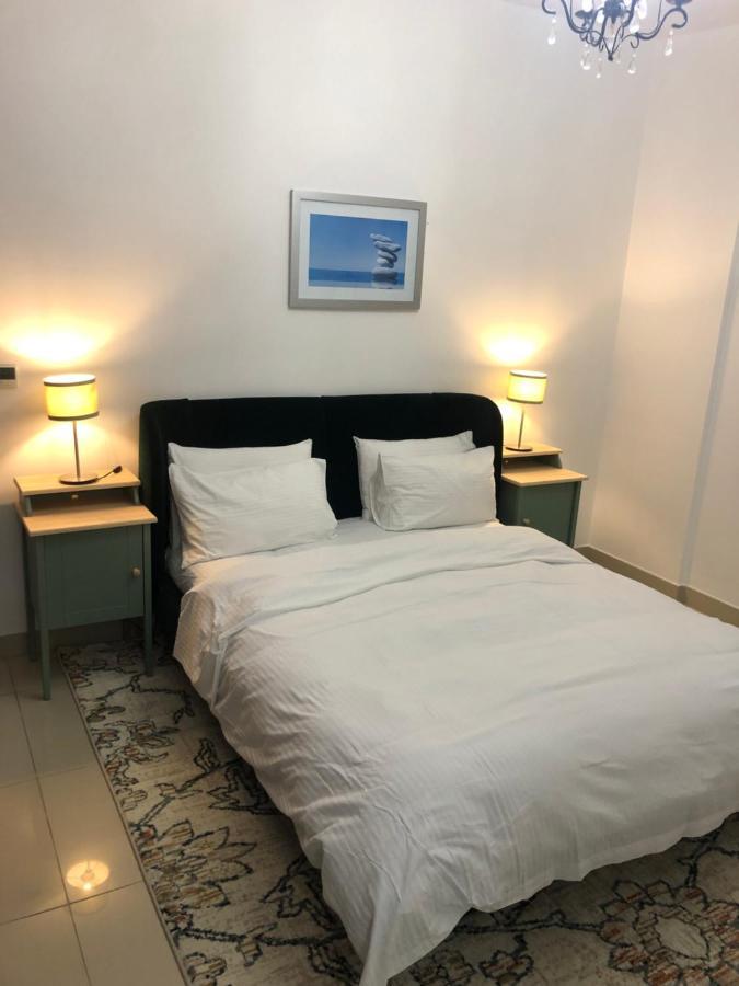 Downtown Boulevard One Bedroom Apt In 29 Blvd غرفة وصالة Burj & Fountain View Master Bedroom Plus 2 Single Beds In Living Room Dubái Exterior foto
